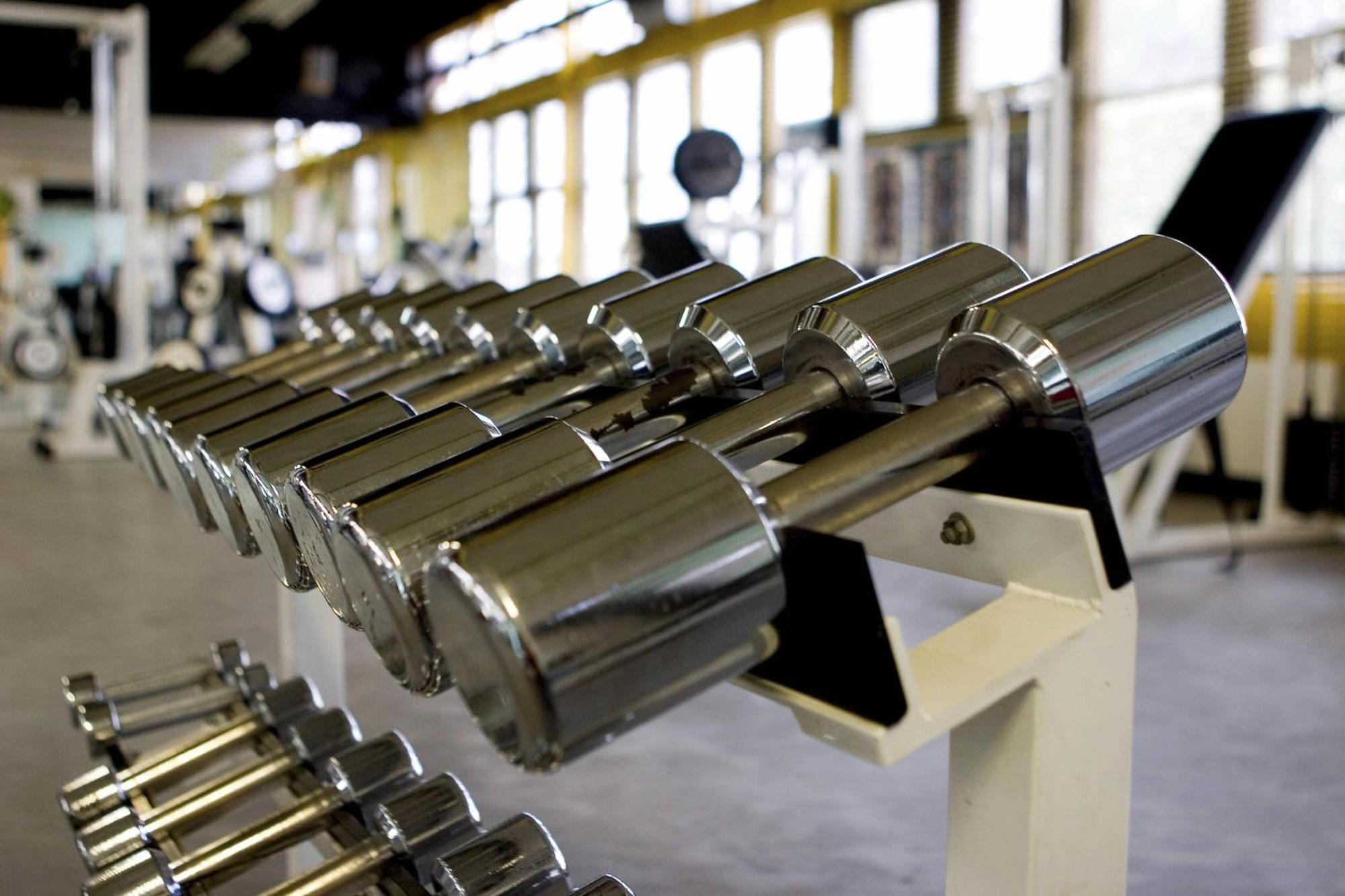 Le Méridien City Centre Bahrain Manama Exterior foto A dumbbell rack